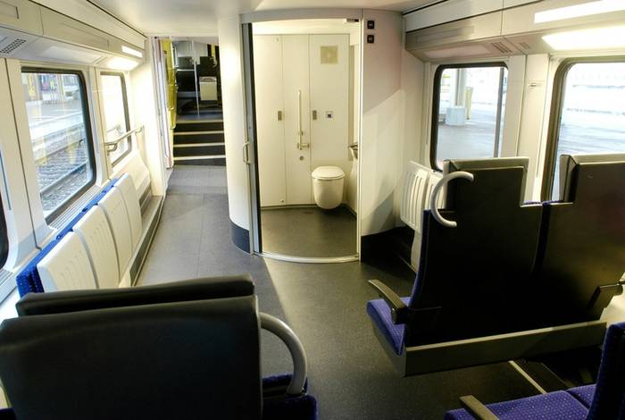 Dolny pokład klasy 2 w RABe 514. Fot. SBB