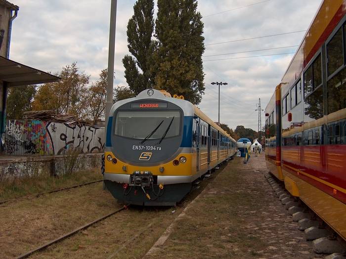 Zmodernizowany EZT EN57-1094 dla SKM Trójmiasto. Fot. R. Piech