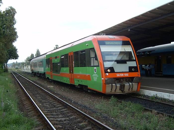 SA106-002 w Grudziądzu, jeszcze pod zarządem PKP PR. Fot. Bartomiej Biłko Wikimedia Commons
