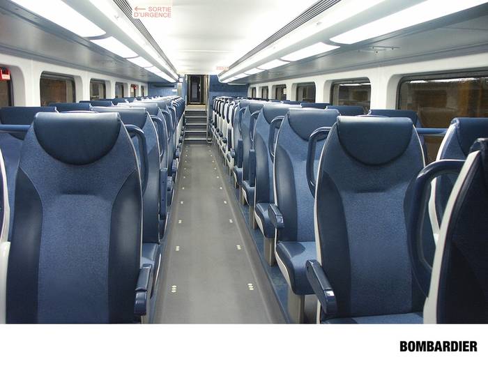 Wnętrze nowego wagonu piętrowego dla AMT. Fot. Bombardier