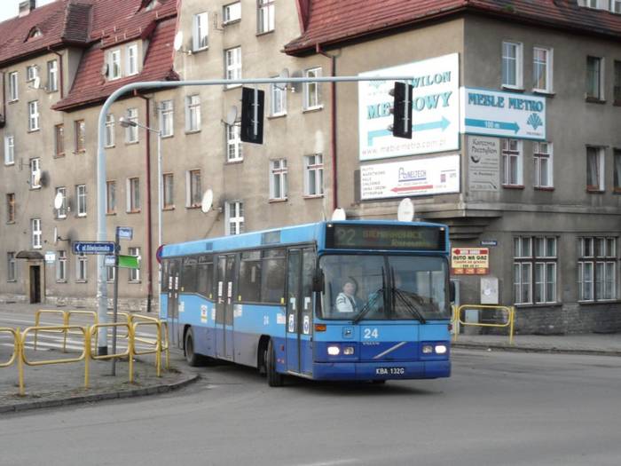 Volvo B10BLE produkcji 1998 na linii 22 fot. P.Piech