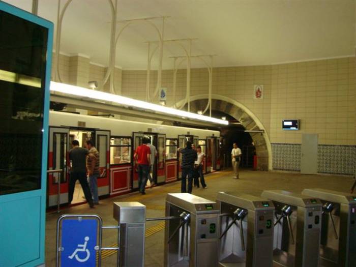 Kolejka Tunel po modernizacji. Fot. Sahrazad, Wikimedia Commons, Public Domain