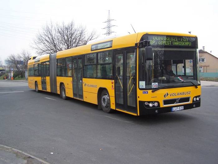 Autobusy Volvo z rodziny 7700 w barwach różnych węgierskich przewoźników