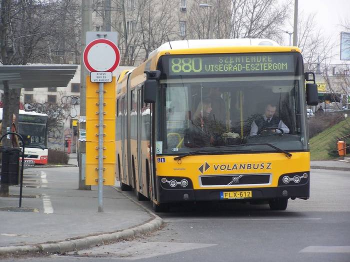 Autobusy Volvo z rodziny 7700 w barwach różnych węgierskich przewoźników