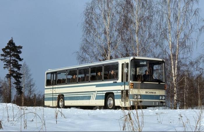 900. silników Scania V8 zostało zainstalowanych w autobusach