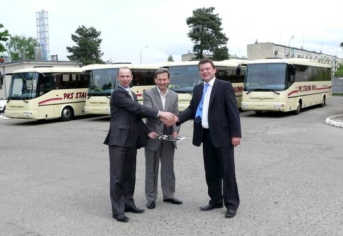 Uroczyste przekazanie 4 szt. autobusow SOR C 10,5 dnia 05.05.2009: z lewej strony: Przemysław Katerzyniak - Pekao Leasing, Janusz Śmigulski - PKS Stalowa Wola i Jan Černý ml. - SOR Poland