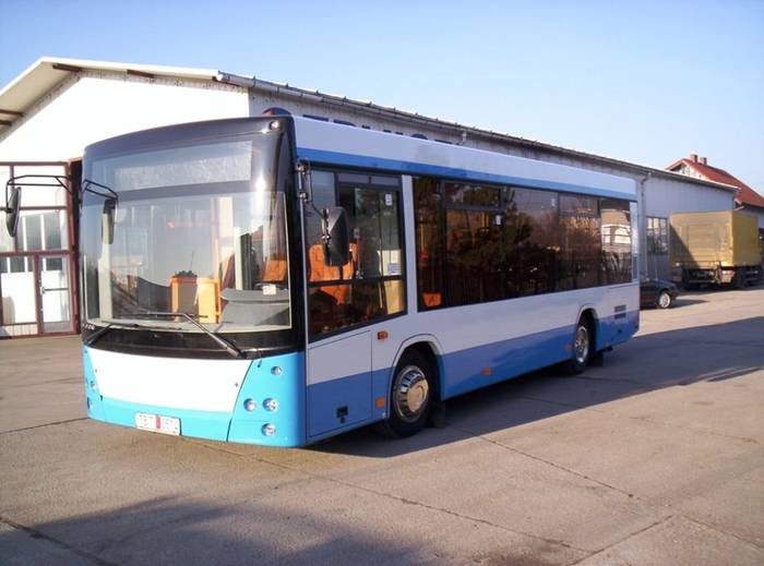 MAZ 206 w barwach Warbusa, który obsługiwał linie w Ełku;fot. MAZ