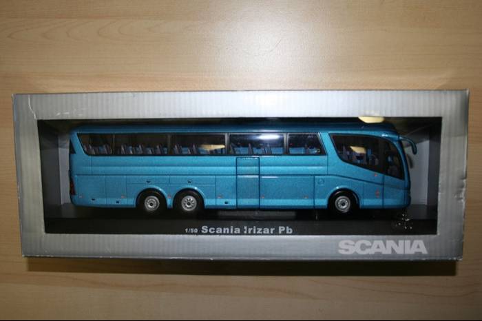 „Express Grand Prix 2010”–wyjątkowy model autobusu turystycznego Scania-Irizar PB w skali 1:50
