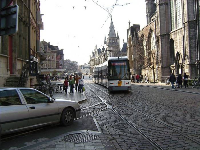 Tramwaj HermeLijn w Gandawie. Fot. Vitaly Volkov, Wikimedia Commons, CC-BY-A 2.5