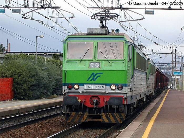 Lokomotywa E630 w barwach FNM. Fot. Massimo Seghi, Wikimedia Commons, CC-BY-SA 2.0
