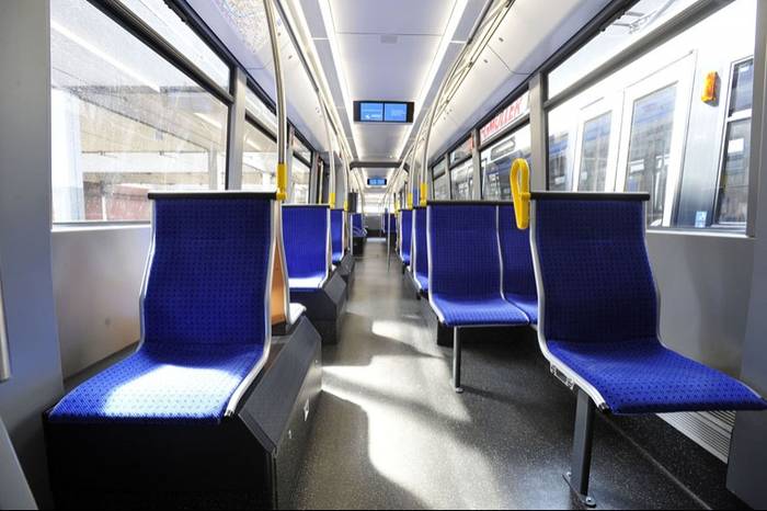Widok na człon 2 i 3 zmodernizowanego tramwaju. Fot. SWM-MVG
