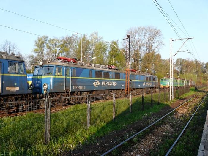 Stacje zamieniają się w lokomotywownie. Fot. P. Piech