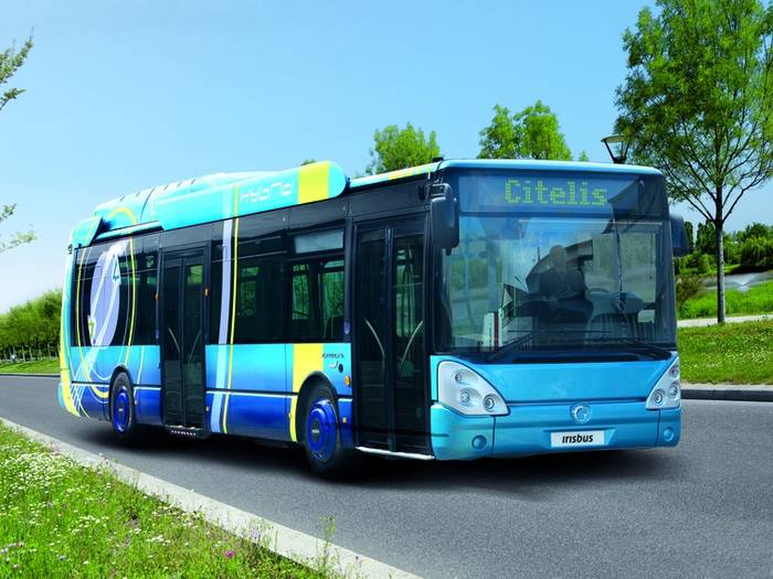 4_i_front_760