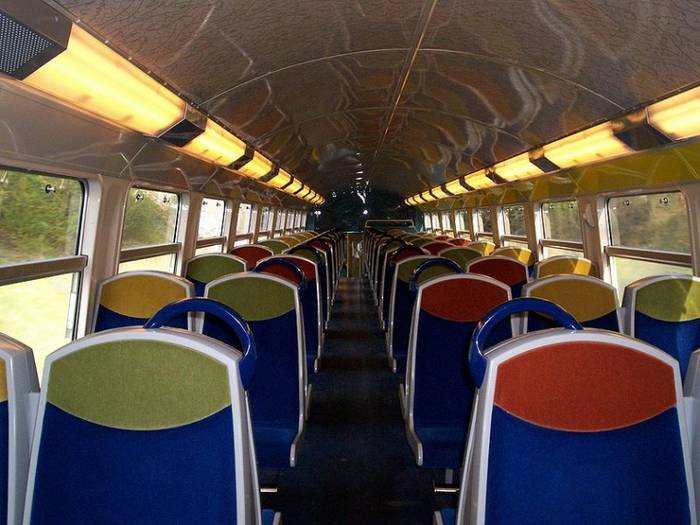 Wnętrze składu serii Z20500. Fot. Eole99, Wikimedia Commons, gfdl