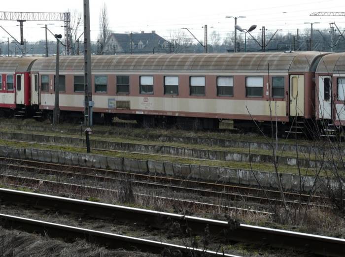 Stary zdezelowany wagon może posłużyć do stworzenia czegoś nowego. Fot. R. Piech