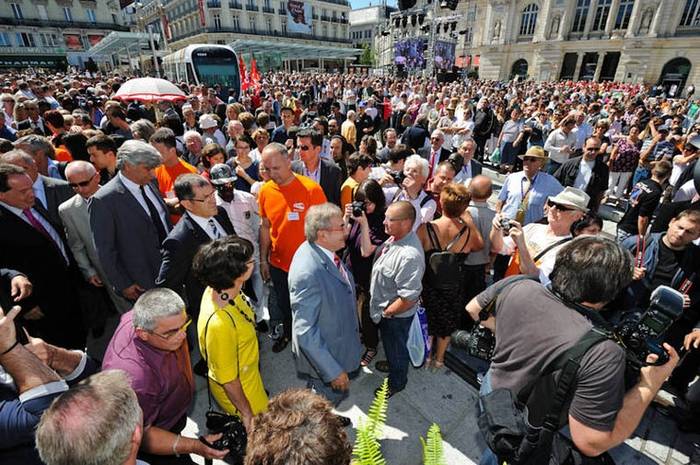 Na inaugurację tramwajów tłumnie przybyli mieszkańcy miasta. Fot. Patrice Campion, Ville d Angers