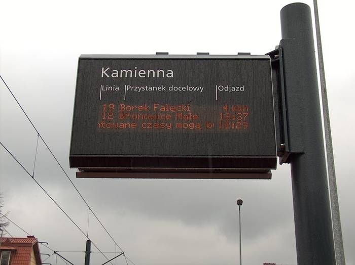 Nowoczesny elektroniczny system informacji przystankowej. Fot. P. Piech