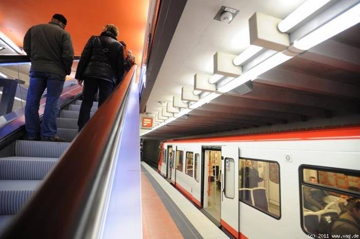 Metro na nowej stacji końcowej. Fot. www.vag.de