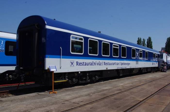 Zmodernizowany wagon restauracyjny