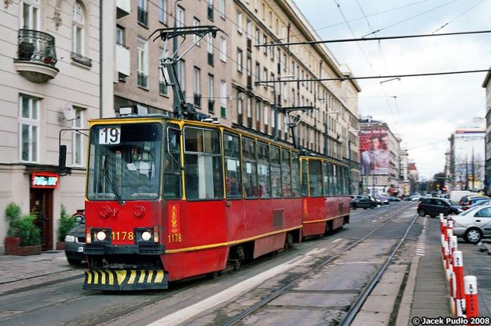 tram117819_760