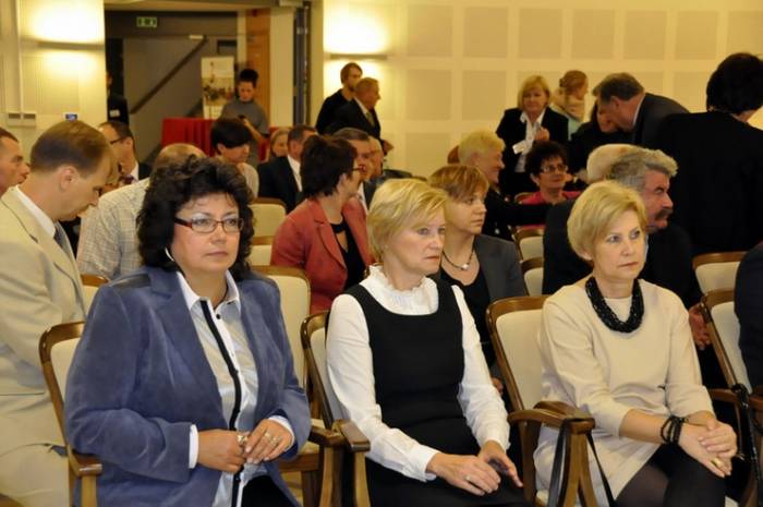 11 października Janusz Hajdukowski, wiceprezydent Elbląga wziął udział w uroczystościach z okazji jubileuszu 20-lecia Zarządu Komunikacji Miejskiej i spółki Tramwaje Elbląskie, podczas których zostały nadane odznaczenia państwowe dla zasłużonych pracowników obu firm
