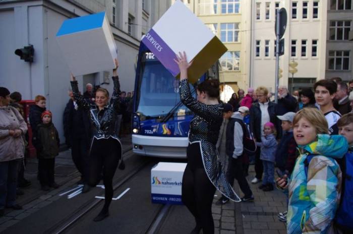 Efektowny wjazd Tramino