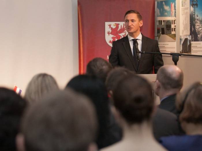 12 grudnia, w imieniu partnerów Inicjatywy CETC-ROUTE65 złożone zostały podpisy pod aktem założycielskim nowej formuły organizacji Inicjatywy