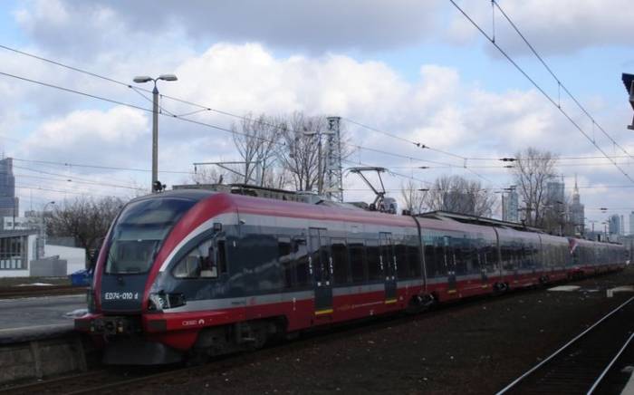 ED74 w starym maowaniu Przewozów Regionalnych