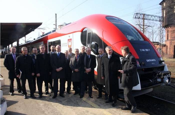 Przekazanie ostatniego Elfa dla KW (foto: UMWW)
