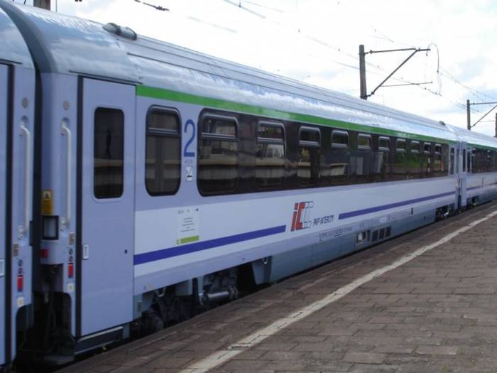 Wagon dostarczony przez FPS Cegielski dla PKP Intercity