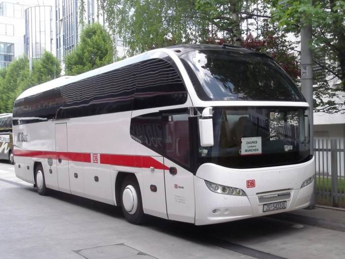 Neoplan Cityliner w barwach DB IC Bus. fot. ttp://www.ice-treff.de/