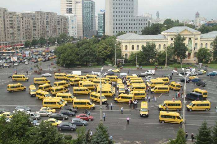 W lipcu rumuńskie Ministerstwo Rozwoju Regionalnego i Administracji Publicznej (MDRAP) odebrało pierwszych 100 minibusów Opel Movano w wersji Trabus