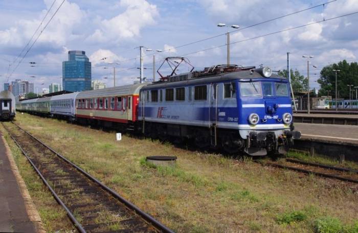 Żołnierze będą jeździć pociągami PKP Intercity