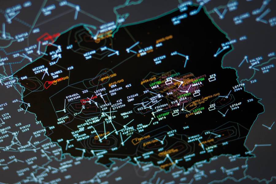 Nowe systemy radarowe PAŻP już działają. Lepsze dane dla ruchu lotniczego