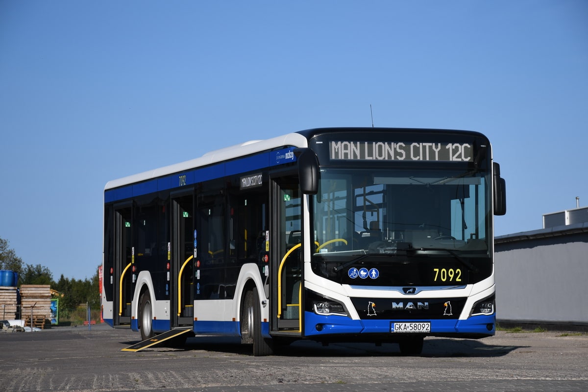 Infobus - Relobus po raz pierwszy wygrywa w ZKM Gdynia. Autobusowy kontrakt na 9 lat