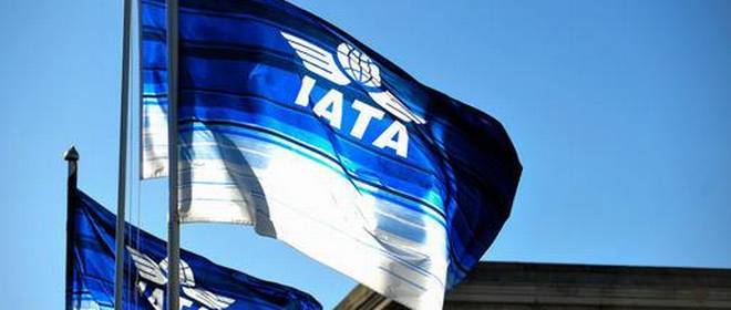 Branża lotnicza pod presją – IATA krytykuje propozycję nowej opłaty