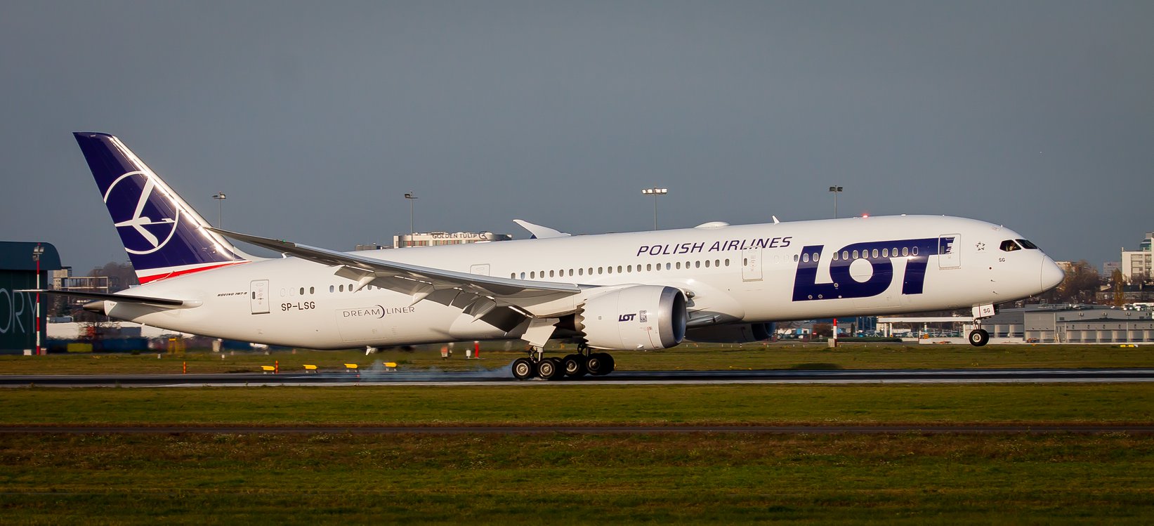 Infoair - Nowe kierunki LOT-u z Krakowa: Barcelona, Madryt i Rzym od marca 2026