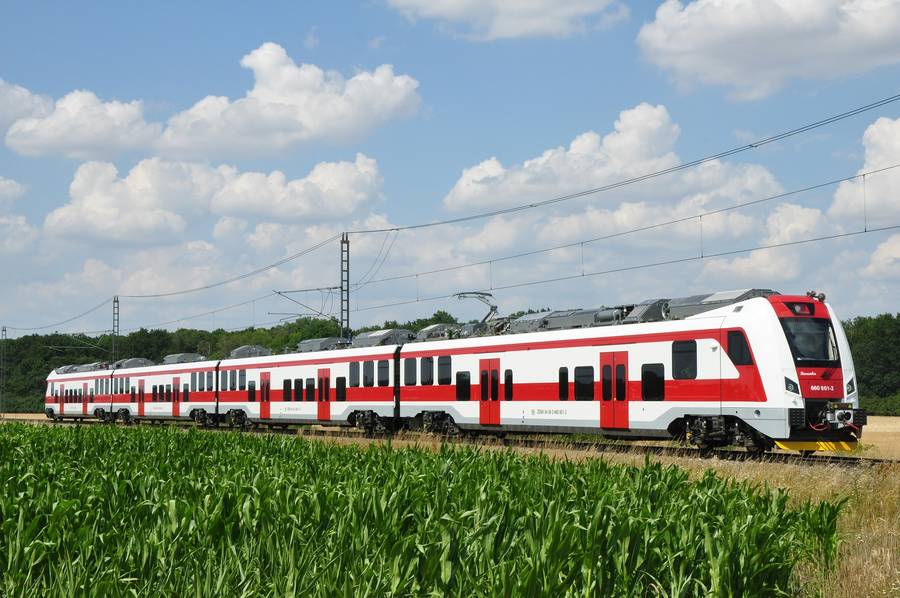 Inforail - ZSSK obniża ceny biletów na ETM. Za 35 euro bez limitu pociągami po Słowacji