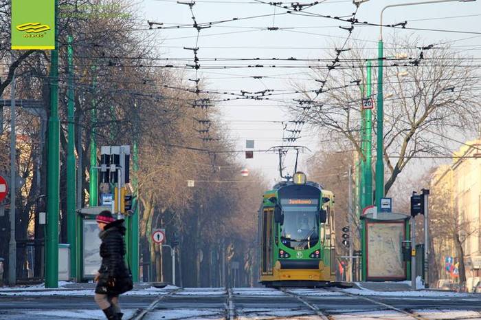 Moderus Beta po lupą. W Poznaniu kobieta wypadła z jadącego tramwaju foto: MPK Poznań