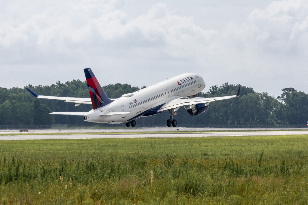 Polacy wracają z Madery. Wizz Air wznowił rejsy mimo trudnych warunków