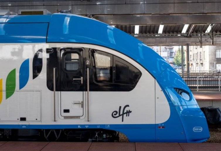 Inforail - Czytanie w podróży zyskuje na popularności. Kolej sprzyja książkom