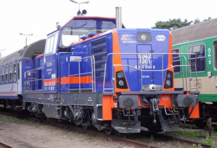 Inforail - PKP Intercity ogłosiły przetarg na naprawę 10 lokomotyw SU4210