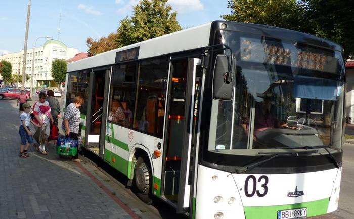 Kto zaoferuje autobus w leasingu dla PK Bielsk Podlaski? Analiza SWZ