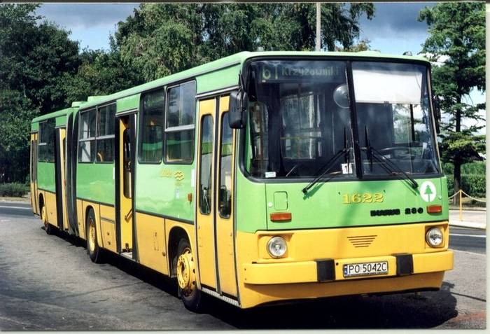 Ikarus 280.70 - na początku lat 90-tych był to nowoczesny wóz