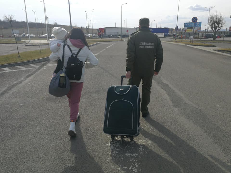 Do Polski z Ukrainy wjechało już 213 tys. osób. 20 godzin na granicy fot. Straż Graniczna
