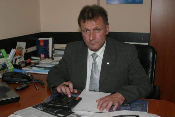 - Napęd gazowy to nie tylko ekologia ale też oszczędności. Jeśli jednak akcyza wejdzie wżycie to w przyszłym roku, kiedy autobusów na gaz będziemy mieć już 40, zamiast uzyskać spore oszczędności dopłacilibyśmy fiskusowi aż 780 tys. zł - narzeka Wiesław Pomianek, dyrektor MPK w Rzeszowie
