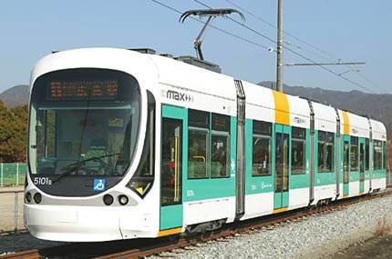Nowy tramwaj KinkiSharyo