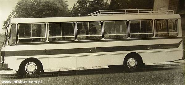 Autobus Saviem-Autosan zbudowany w 1979 r. dla klienta z Afryki