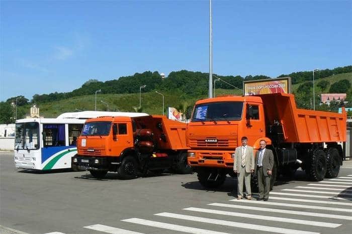 Stoisko firmy KAMAZ na targach Transport of Russia 2008 w Soczi. Fot. KAMAZ Inc.