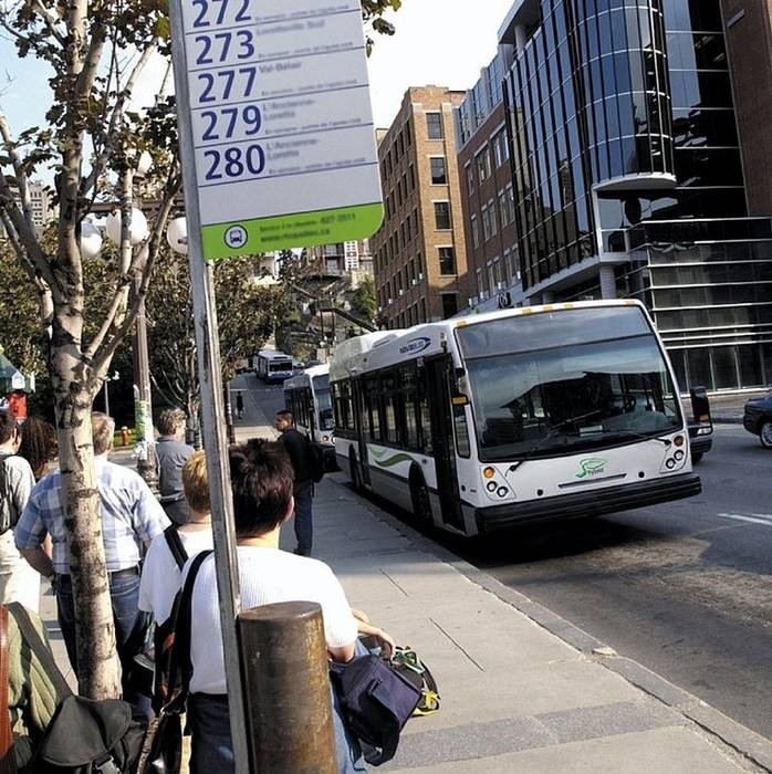 Należąca do koncernu Volvo Buses firma Nova Bus otrzymała zamówienie na dostawę 141 autobusów Nova LFS HEV z napędem hybrydowym dla Vancouver. Fot. Volvo Buses